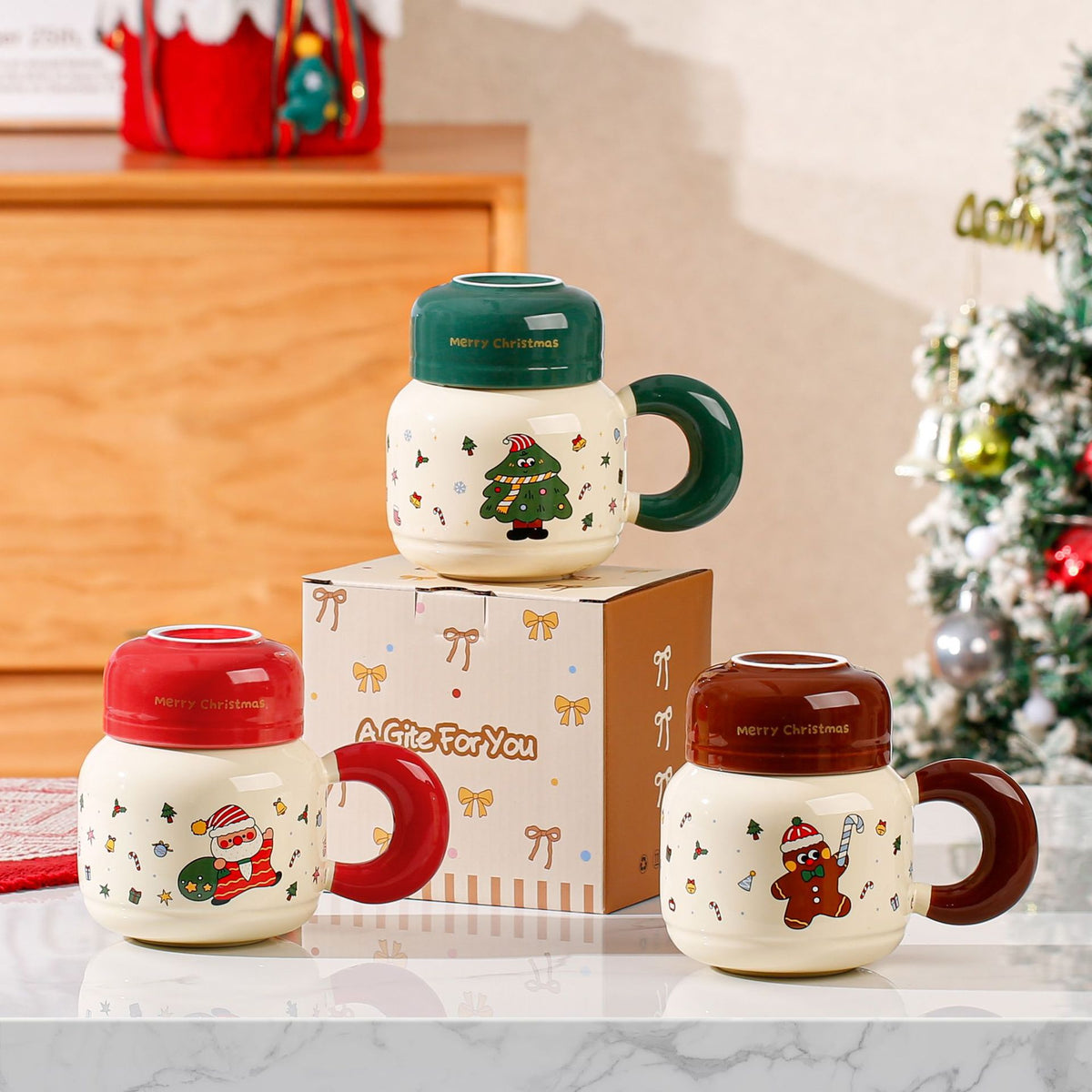 Santa Claus Ceramic Mug with Lid | Christmas Cocoa Cup Gift